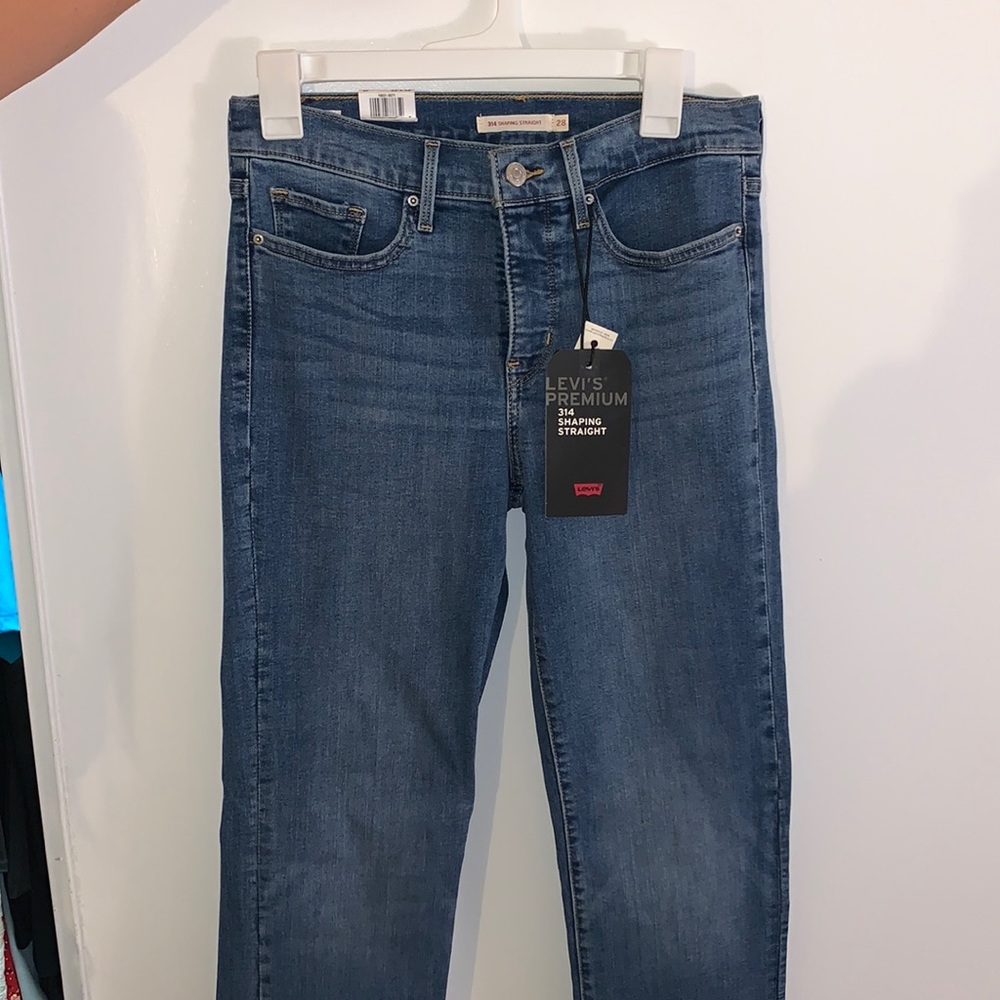 Levi’s Straight Leg Jeans